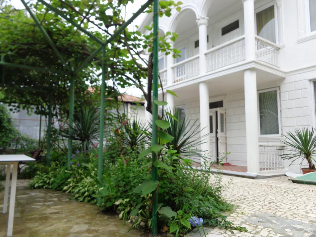 White Guest House Batumi Room photo