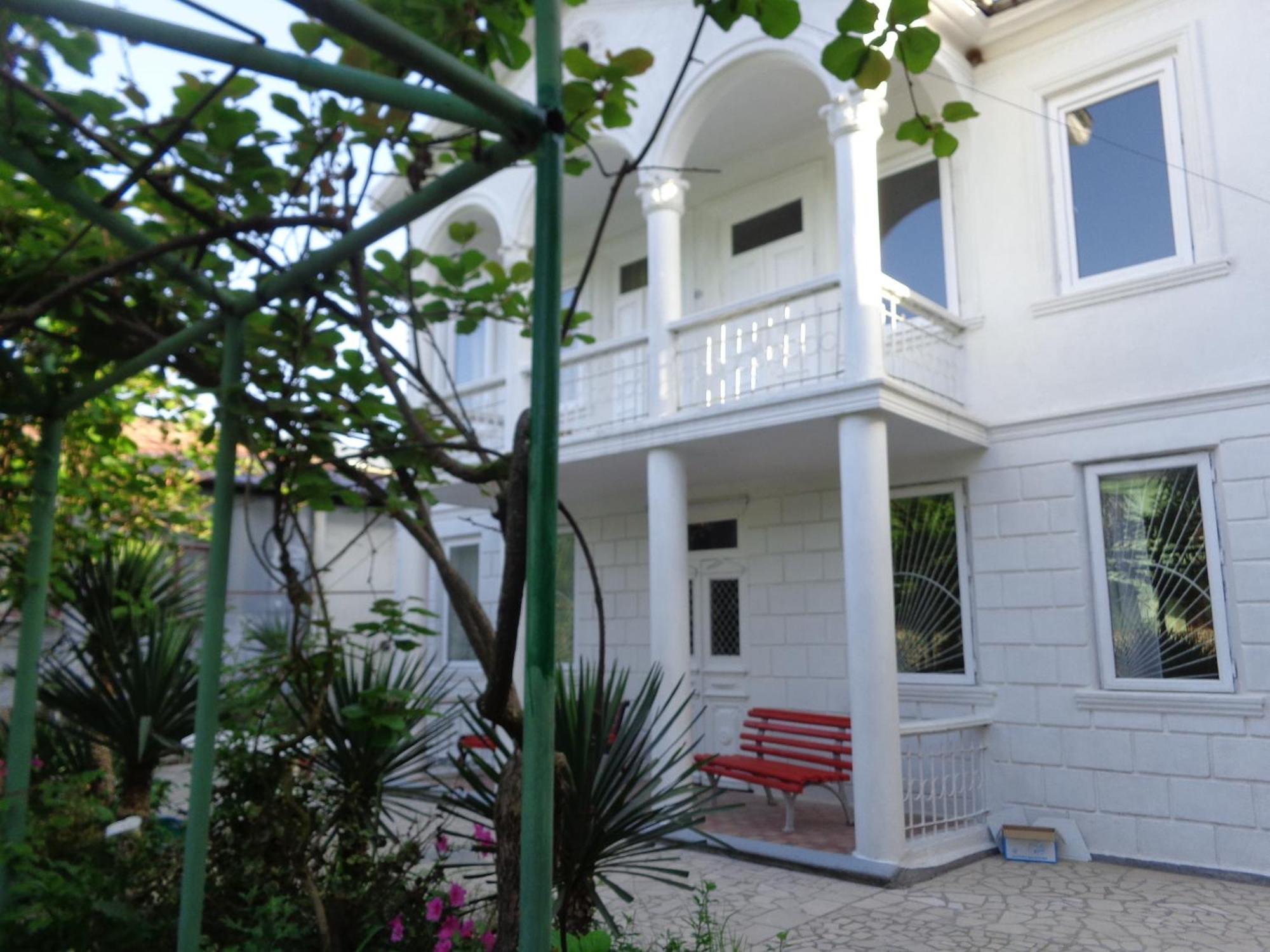 White Guest House Batumi Room photo