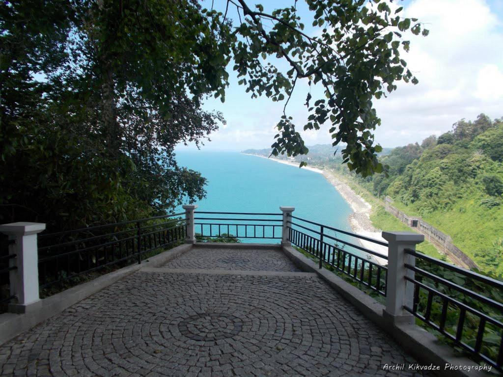 White Guest House Batumi Exterior photo